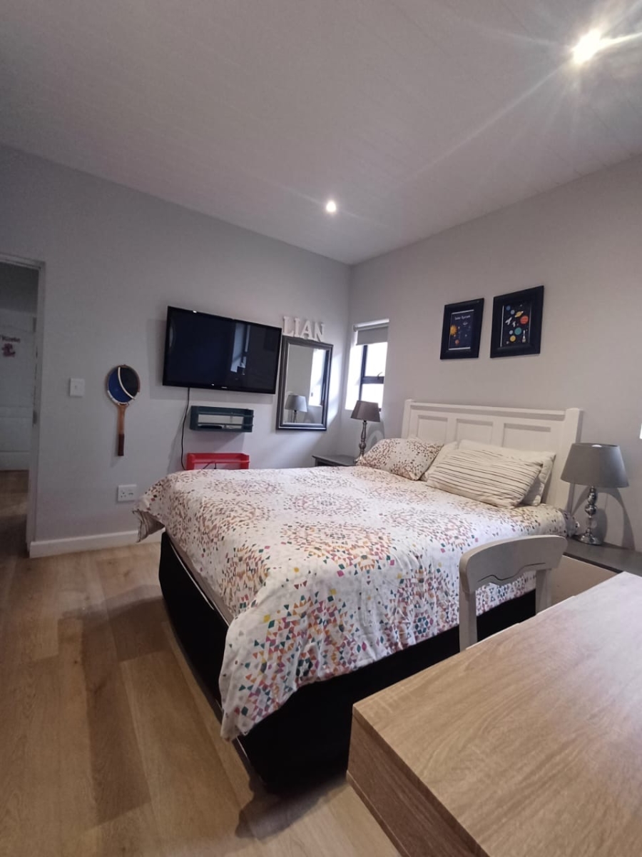 To Let 4 Bedroom Property for Rent in The Hill Western Cape